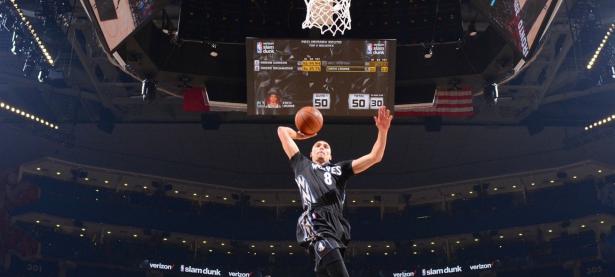 德罗巴重返赛场，晋级下一阶段首场状态出色，IG观众沸腾！全场沸腾不已